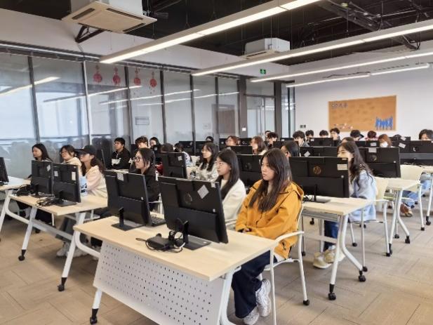 走進前沿，啟航未來 計算機工程學院新生赴中軟國際與同濟人工智能研究院開展專業認知實習